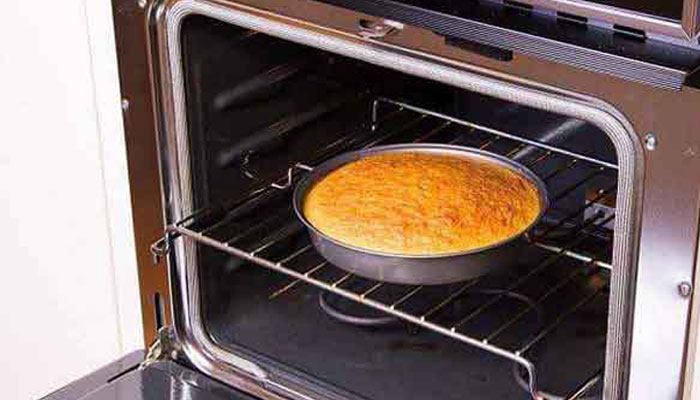 باز و بسته نمودن مدام درب فر