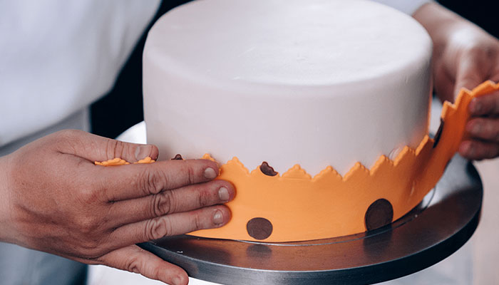 خمیر فوندانت چیست و چه کاربردی دارد؟