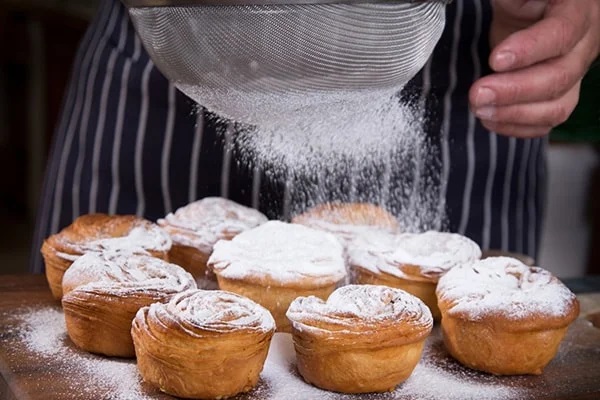 تفاوت پودر قند و پودر شکر در شیرینی پزی چیست؟