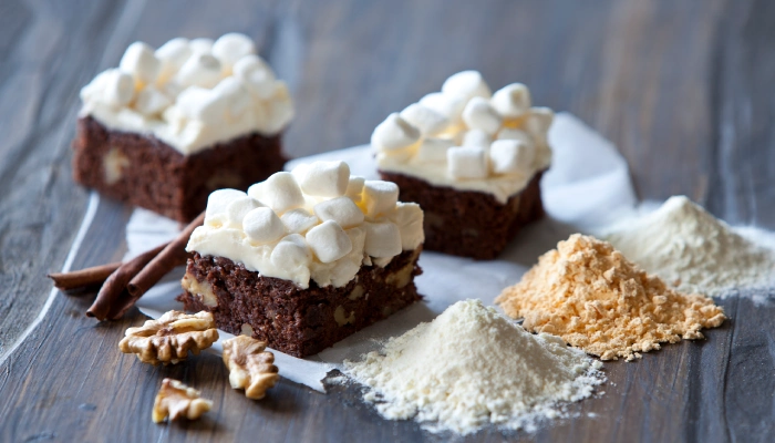 مزایا و محدودیت‌های مصرف پودر پنیر در قنادی