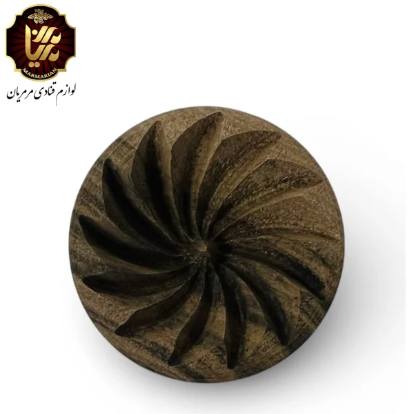 مهر چوبی برای تهیه کلوچه کلمپه