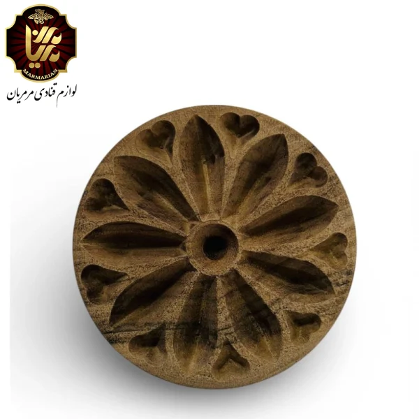 مهر چوبی برای تهیه کلوچه کلمپه