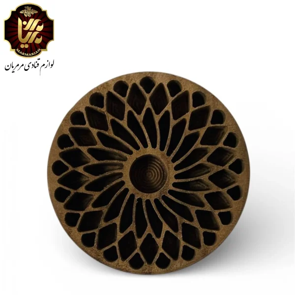 مهر چوبی برای تهیه کلوچه کلمپه