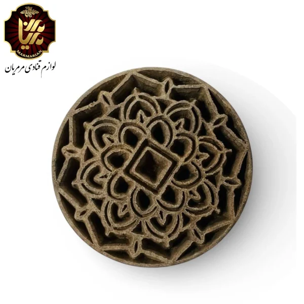 مهر چوبی برای تهیه کلوچه کلمپه